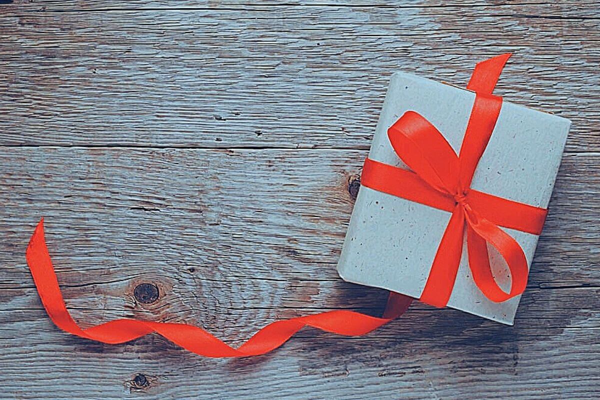 15 Gifts for Bike Commuters Ride to Work Cyclists will LOVE